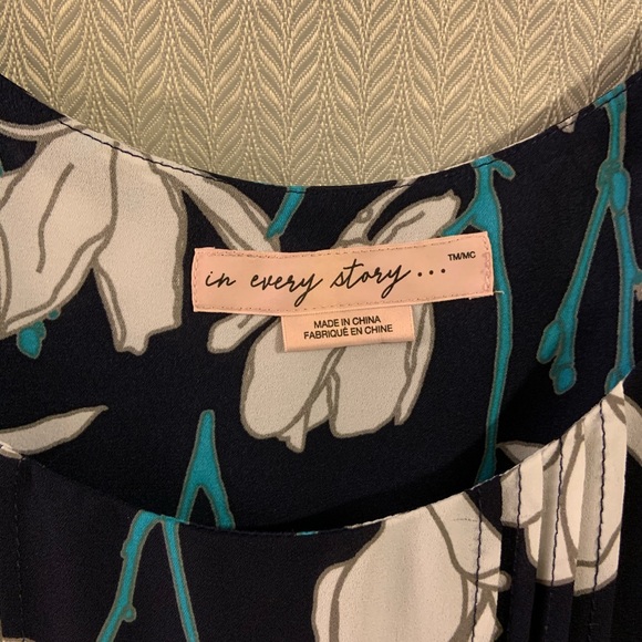 2X Sleeveless Print Blouse. New without tags. - Picture 2 of 5